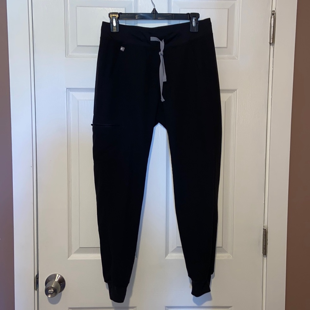 FIGS Black Zamora Cargo Scrub Jogger Pants Small